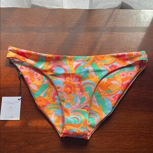 NWT skatie bikini bottoms